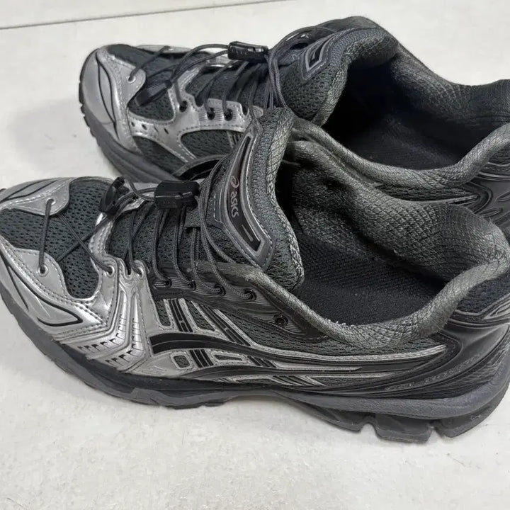 [BUNJANG] Asics Gel Kayano 14 Silver Moon Sneakers / 아식스 젤 카야노 14 실버 문 250