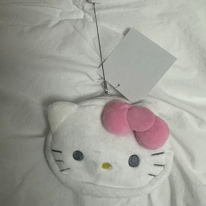 [BUNJANG] Hello Kitty L Pass Pouch Keychain / 헬로키티 릴패스 파우치 키링