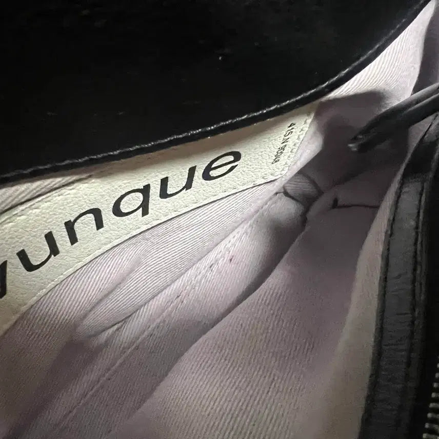 [BUNJANG] Vunque Baguette Bag Small Black / 분크 바게트백 스몰 블랙