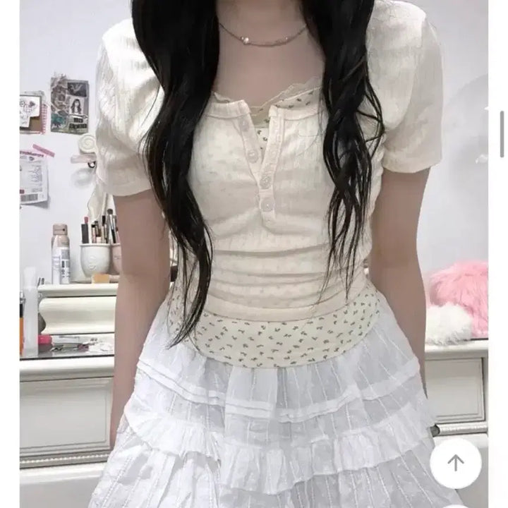 [BUNJANG] Som-sa-tang Roll Layered Short Sleeve T-shirt / 솜사탕롤 레이어드 반팔티 에겐녀룩 판매