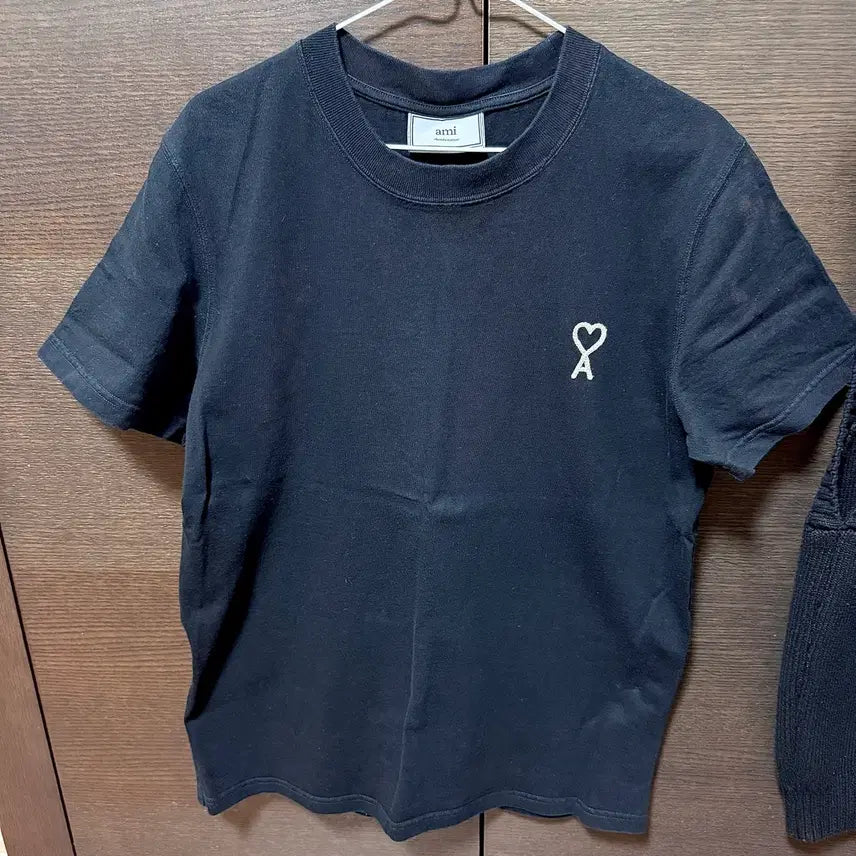 [BUNJANG] Ami Embroidered Heart T-Shirt 004 / Ami 자수 하트 반팔 004사이즈