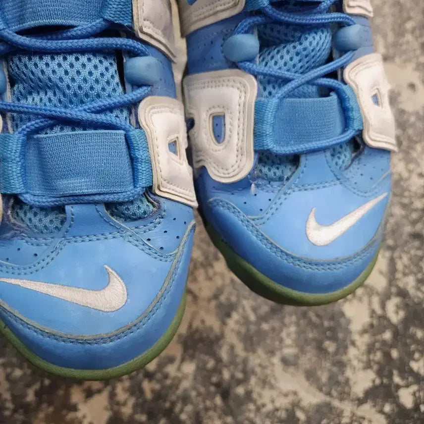 [BUNJANG] Nike Air More Uptempo University Blue Sneakers / 나이키 에어모어 업템포 유니버시티블루 255