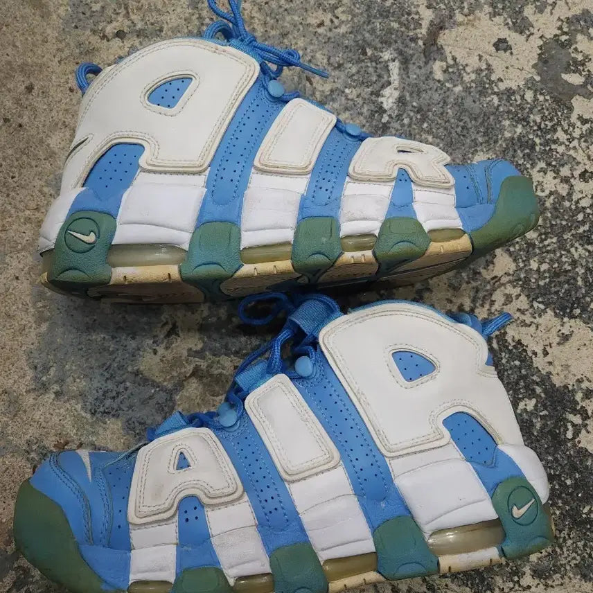 [BUNJANG] Nike Air More Uptempo University Blue Sneakers / 나이키 에어모어 업템포 유니버시티블루 255