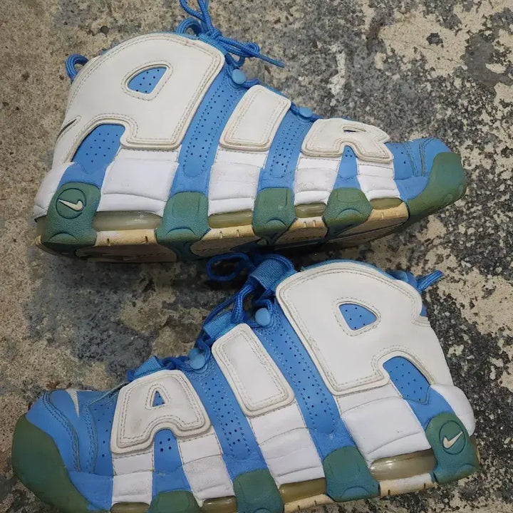 [BUNJANG] Nike Air More Uptempo University Blue Sneakers / 나이키 에어모어 업템포 유니버시티블루 255