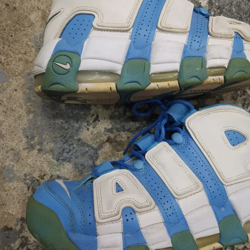 [BUNJANG] Nike Air More Uptempo University Blue Sneakers / 나이키 에어모어 업템포 유니버시티블루 255