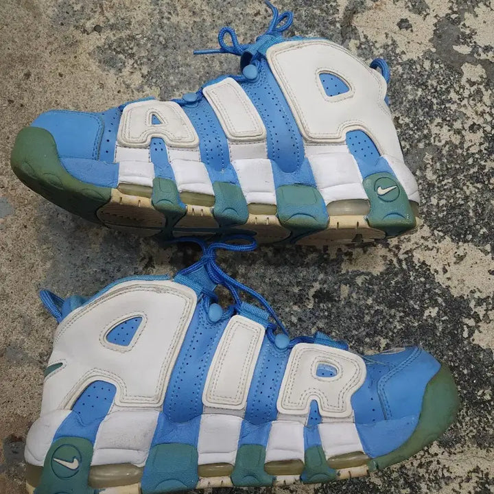 [BUNJANG] Nike Air More Uptempo University Blue Sneakers / 나이키 에어모어 업템포 유니버시티블루 255