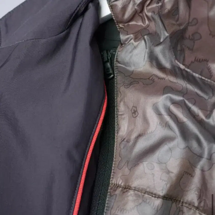 [BUNJANG] VICTORINOX Poly Jacket / VICTORINOX poly jacket