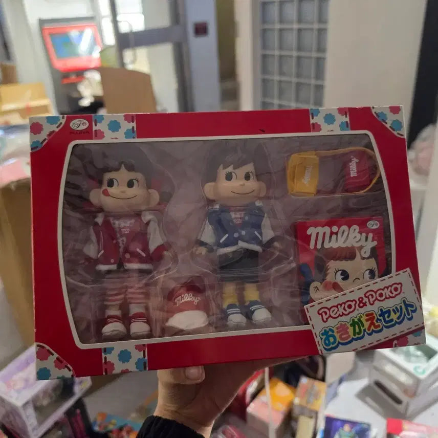[BUNJANG] Fujiya Milky Peko &amp; Poko Figure Set / 후지야 밀키 페코포코 피규어 세트