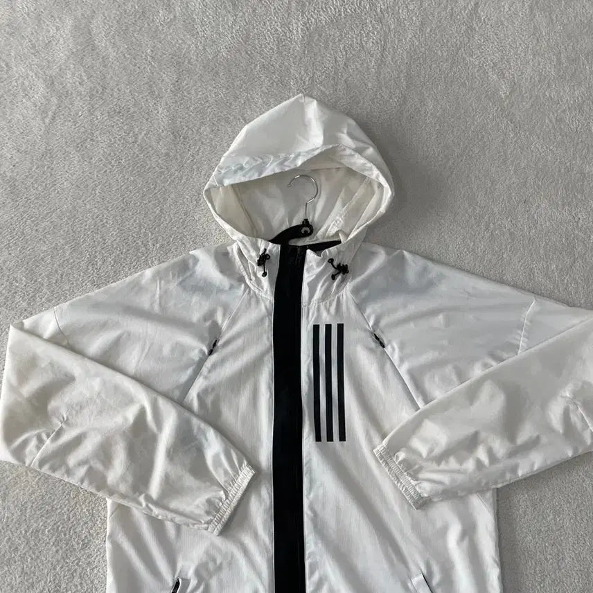 [BUNJANG] Adidas Windbreaker Jacket (Size L) / L 아디다스 윈드 바람막이 100