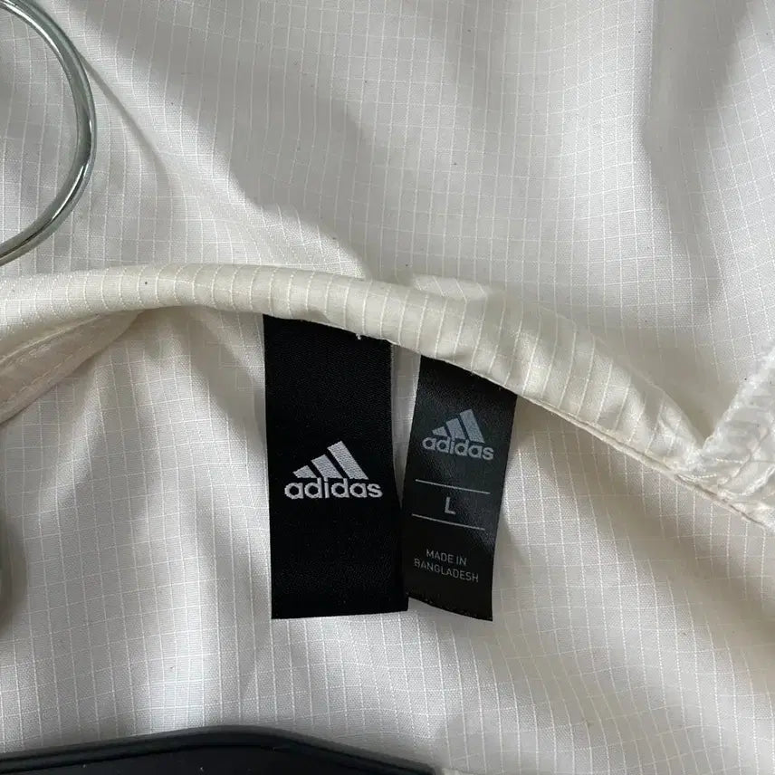 [BUNJANG] Adidas Windbreaker Jacket (Size L) / L 아디다스 윈드 바람막이 100