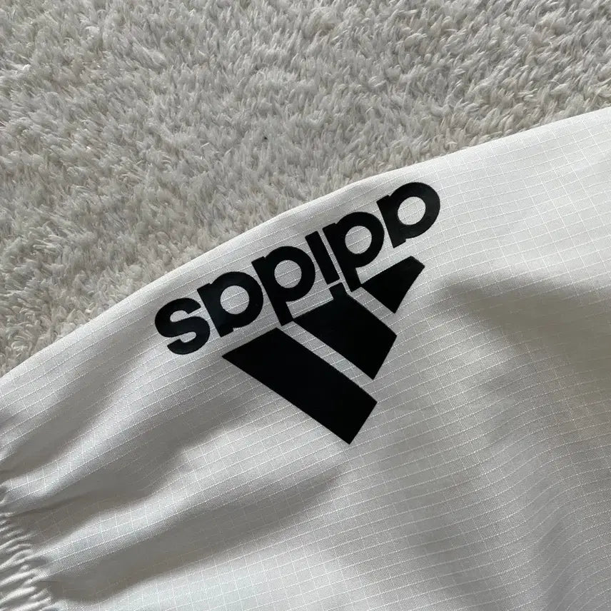 [BUNJANG] Adidas Windbreaker Jacket (Size L) / L 아디다스 윈드 바람막이 100