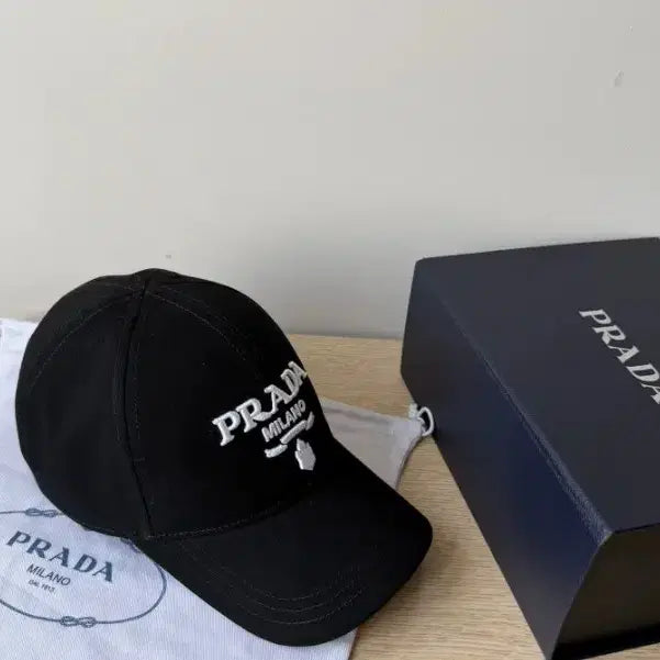 [BUNJANG] Prada Hat / 프라다 모자