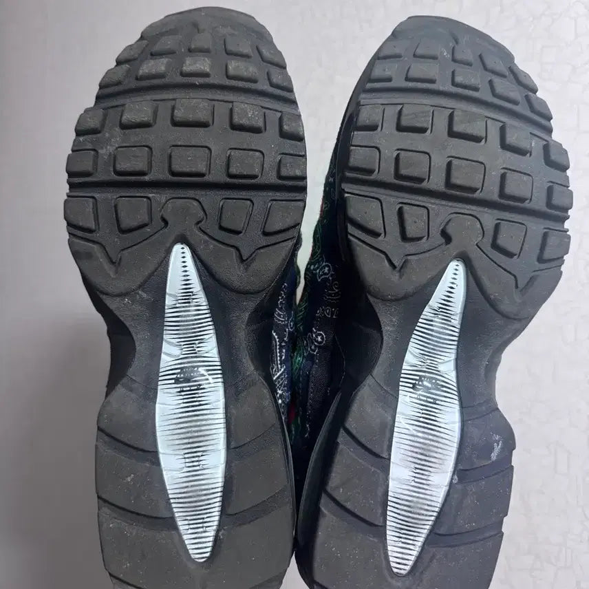 [BUNJANG] Nike Air Max 95 Big Bubble Bandana Sneakers / 에어맥스 95 빅버블 반다나