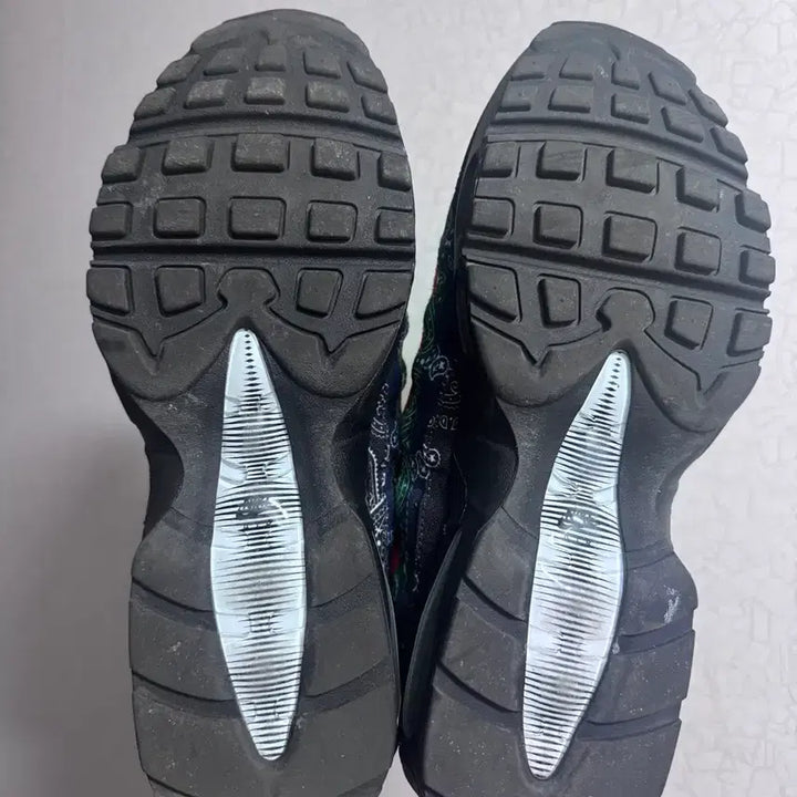[BUNJANG] Nike Air Max 95 Big Bubble Bandana Sneakers / 에어맥스 95 빅버블 반다나