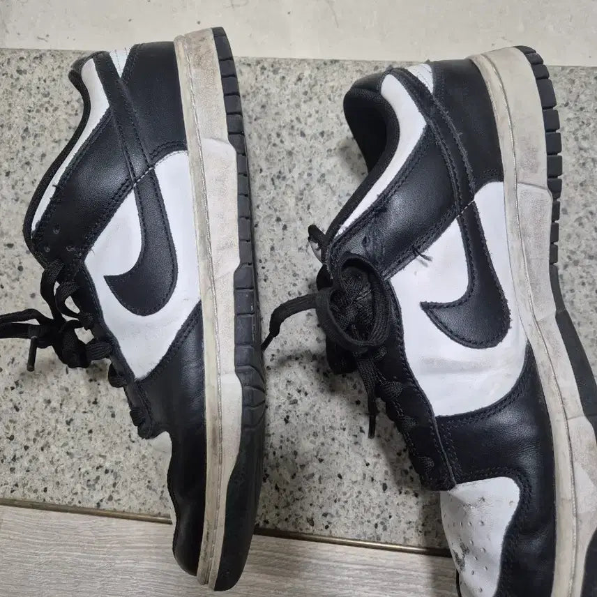 [BUNJANG] Nike Dunk Low Panda (280) Sneakers / [280] 나이키 덩크로우 범고래