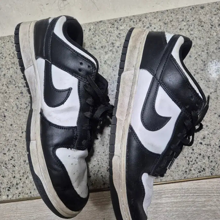 [BUNJANG] Nike Dunk Low Panda (280) Sneakers / [280] 나이키 덩크로우 범고래