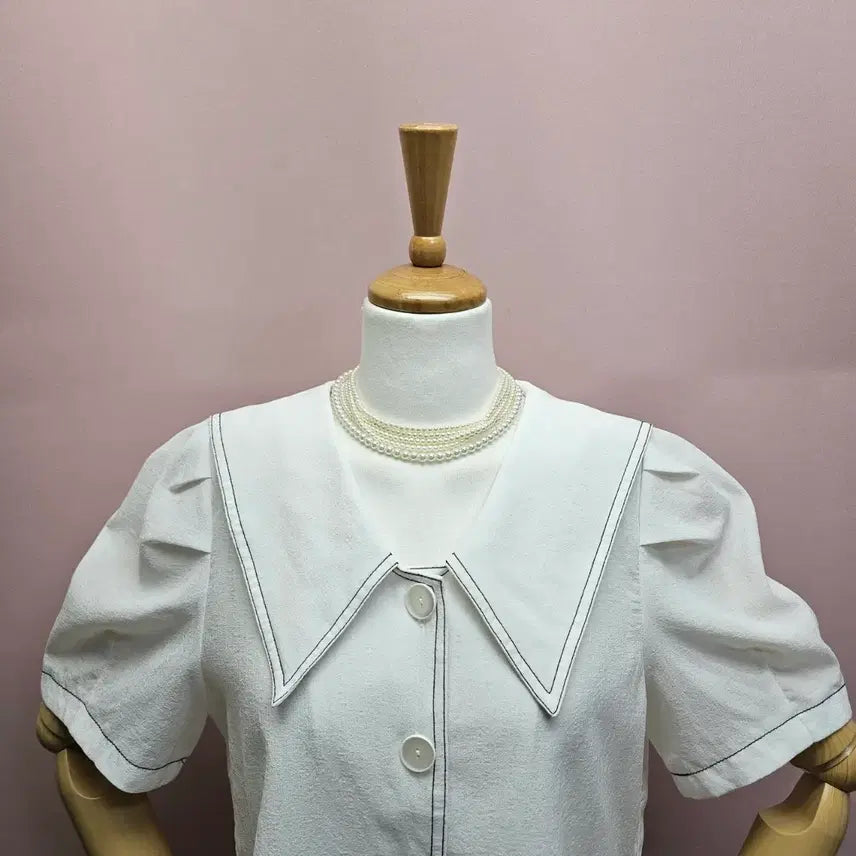[SOLD OUT] 세일러카라 라인 퍼프 블라우스