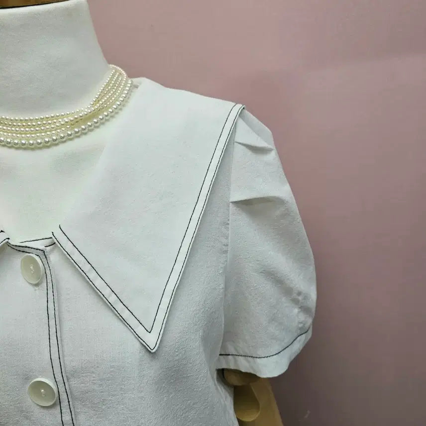 [SOLD OUT] 세일러카라 라인 퍼프 블라우스
