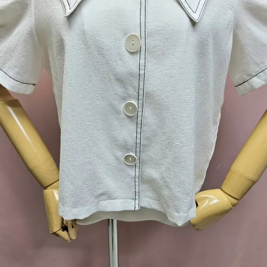 [SOLD OUT] 세일러카라 라인 퍼프 블라우스