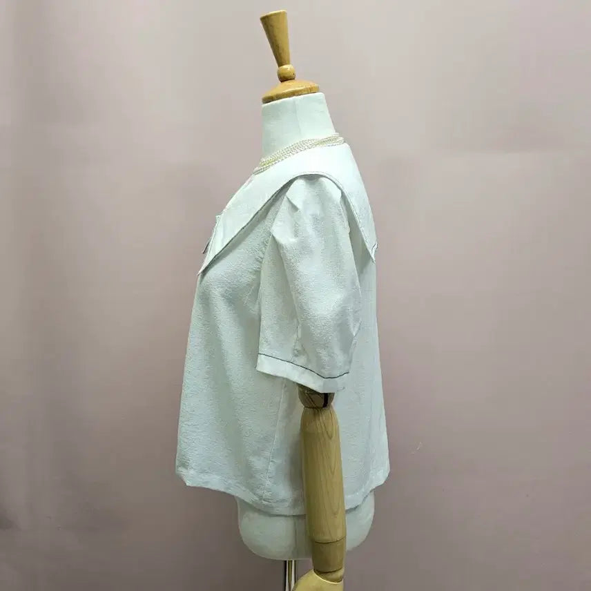 [SOLD OUT] 세일러카라 라인 퍼프 블라우스