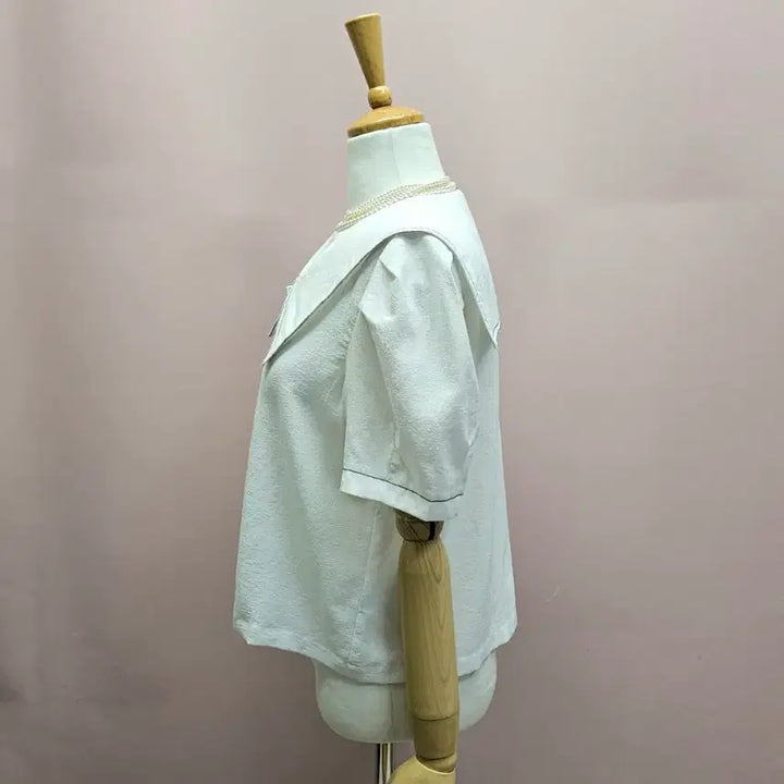 [SOLD OUT] 세일러카라 라인 퍼프 블라우스