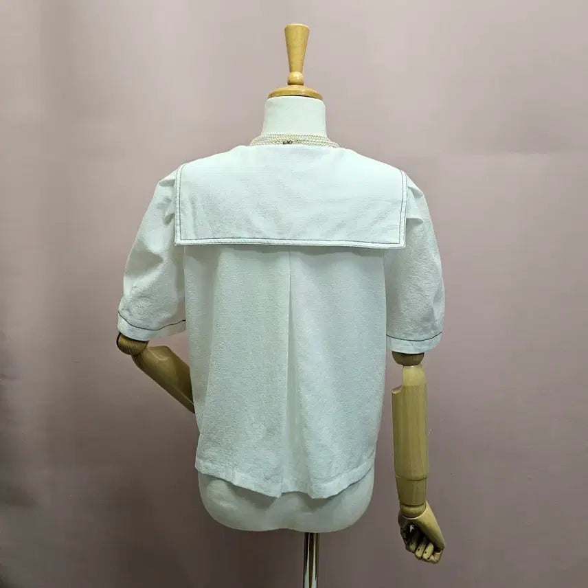 [SOLD OUT] 세일러카라 라인 퍼프 블라우스