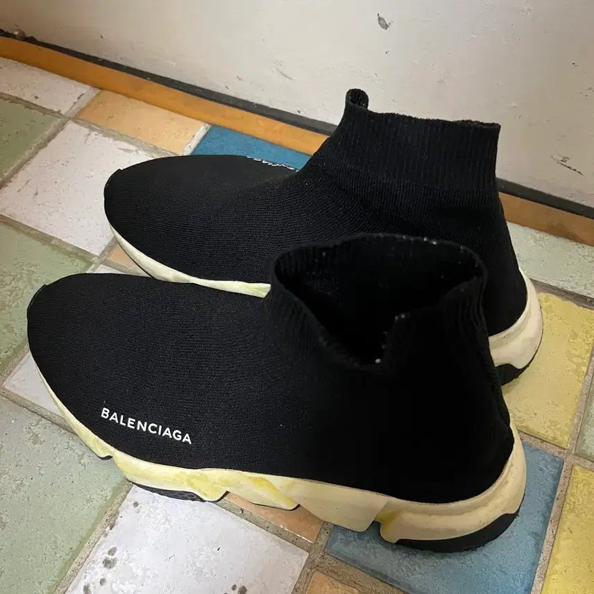 [BUNJANG] Balenciaga Speedrunner Black Sneakers / 발렌시아가 스피드러너 블랙 스니커즈 40(255)
