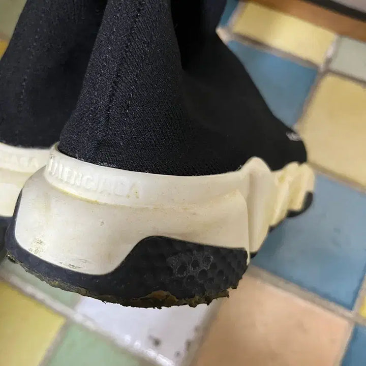 [BUNJANG] Balenciaga Speedrunner Black Sneakers / 발렌시아가 스피드러너 블랙 스니커즈 40(255)