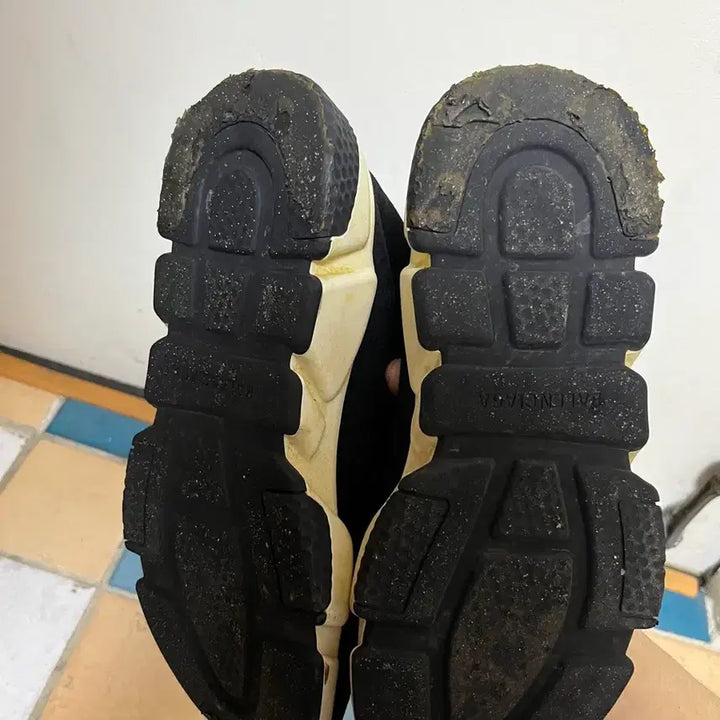 [BUNJANG] Balenciaga Speedrunner Black Sneakers / 발렌시아가 스피드러너 블랙 스니커즈 40(255)