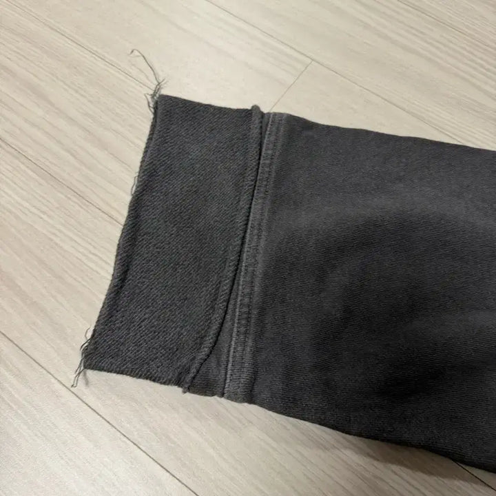 [BUNJANG] Cal O Line Charcoal Three-Quarter Sleeve Knit / [M] 칼오라인 차콜 칠부니트