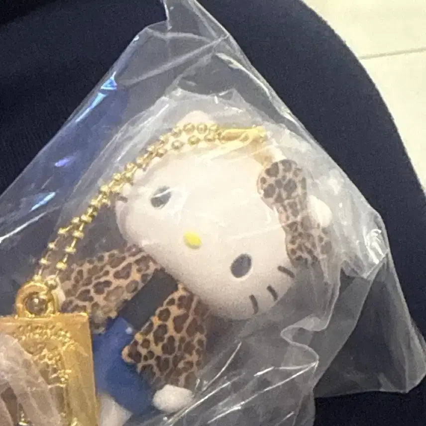 [SOLD OUT] 키티 50주년 도쿄 전시회 랜덤 마스코트 키링