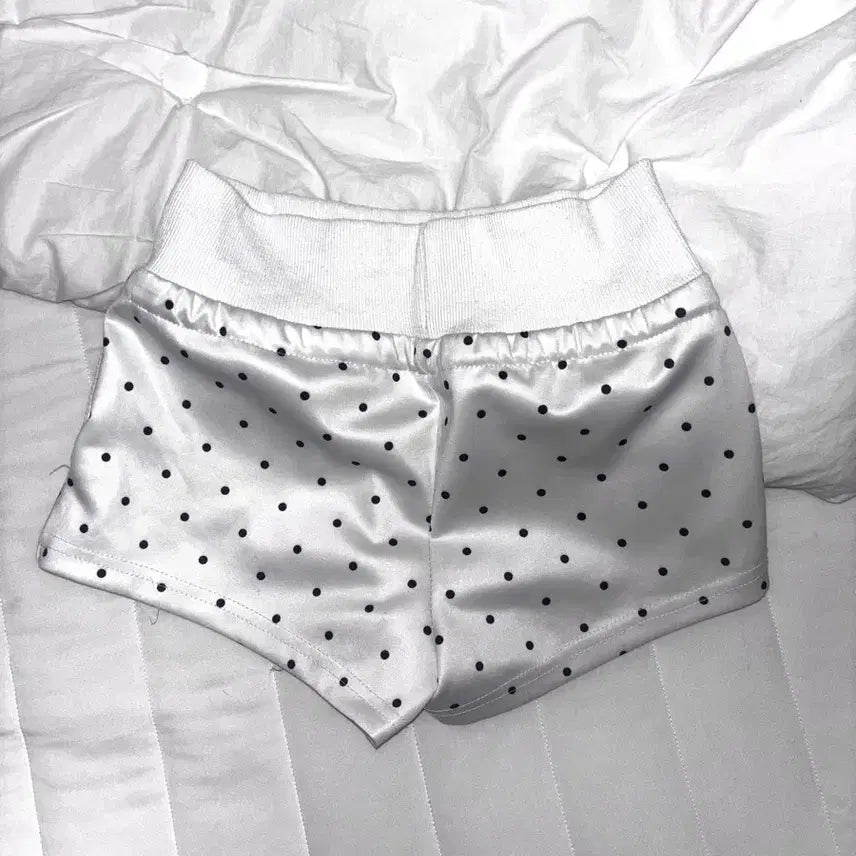 [BUNJANG] Angel Dot Print Himegyaru Training Shorts / 엔젤 땡땡이 히메갸루 트레이닝 팬츠