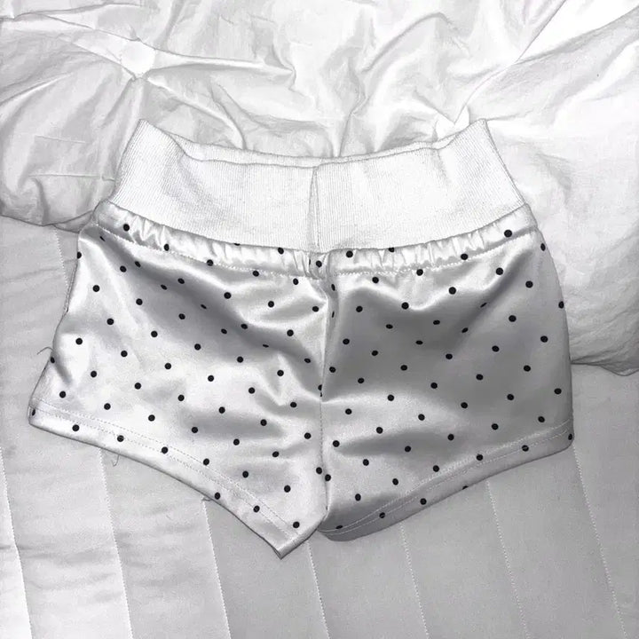 [BUNJANG] Angel Dot Print Himegyaru Training Shorts / 엔젤 땡땡이 히메갸루 트레이닝 팬츠