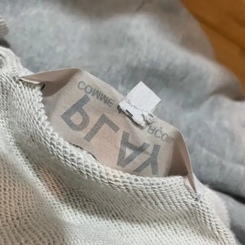[BUNJANG] Comme des Garcons Red Wappen Hooded Zip-up Gray / 꼼데가르송 레드와펜 후드집업 회색 판매교신
