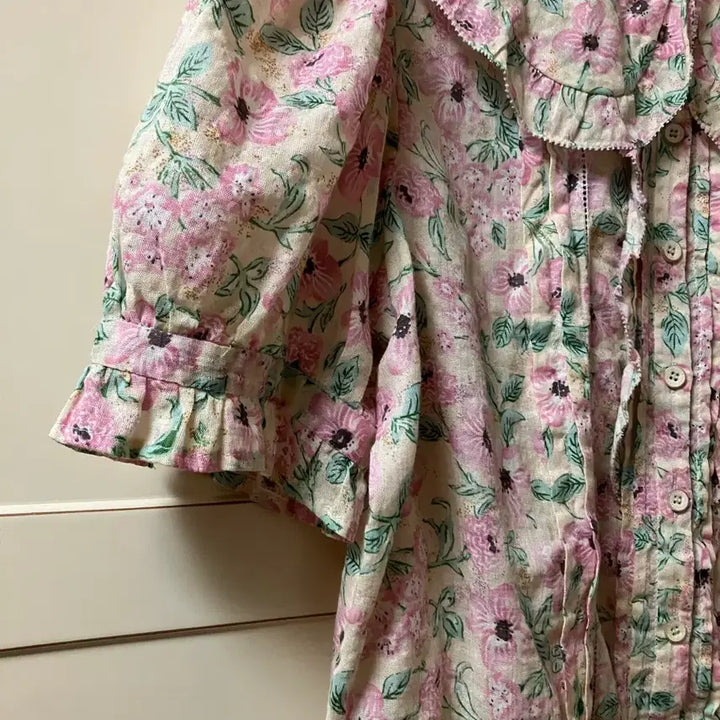 [BUNJANG] Thursday Island Floral Blouse / 써스데이아일랜드 불루종 블라우스