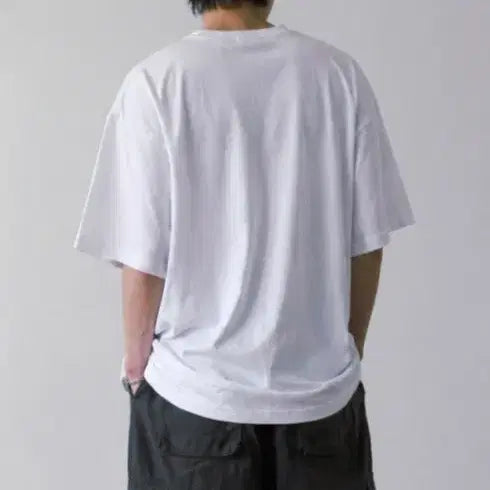 [BUNJANG] Unbranded Leopard Pocket Oversized T-Shirt / 새상품 흰색 레오파드 포켓 오버핏티