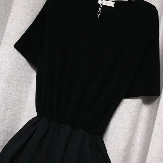 [SOLD OUT] 블랙 바스락배색 롱 원피스