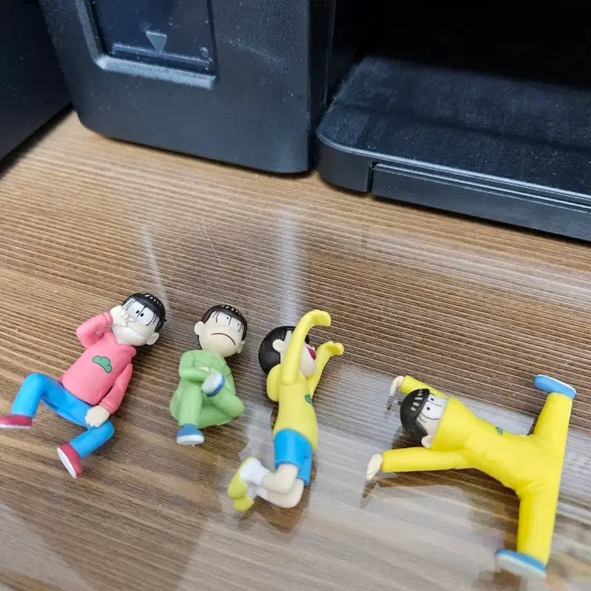[BUNJANG] Osomatsu-san Putitto Mini Figure Bundle Set / 오소마츠상 푸티토 미니 피규어 4종 일괄양도