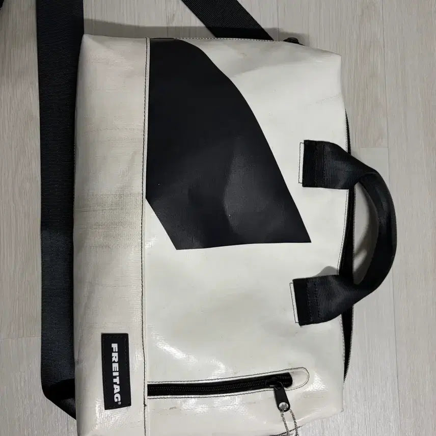 [BUNJANG] Freitag F340 Moss White/Black Messenger Bag / 프라이탁 F340 모스 화이트/블랙
