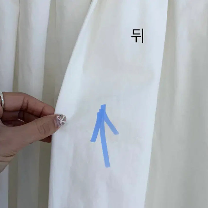 [BUNJANG] White Pleated Midi Skirt - B Grade / 교신안함)화이트 플리츠 미디 스커트-b급