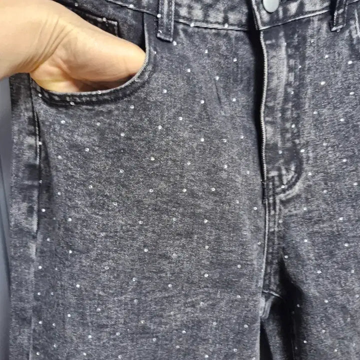 [BUNJANG] Black Wide Denim 29 inch Jeans / 전체 큐빅 영롱한 블랙와이드 데님 29인치.새상품