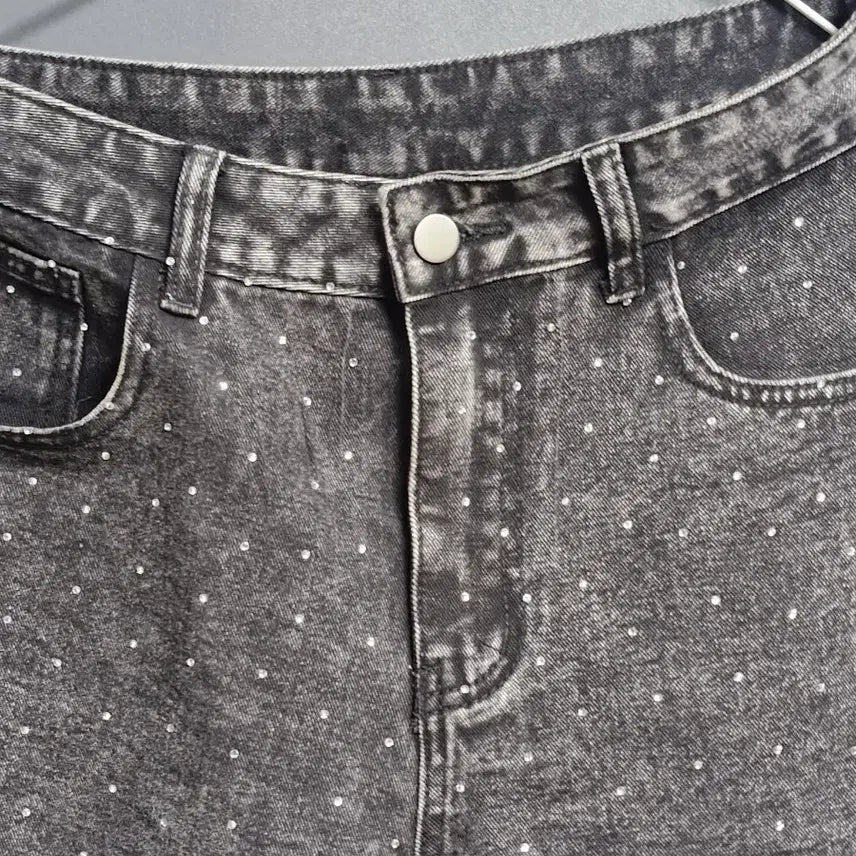 [BUNJANG] Black Wide Denim 29 inch Jeans / 전체 큐빅 영롱한 블랙와이드 데님 29인치.새상품