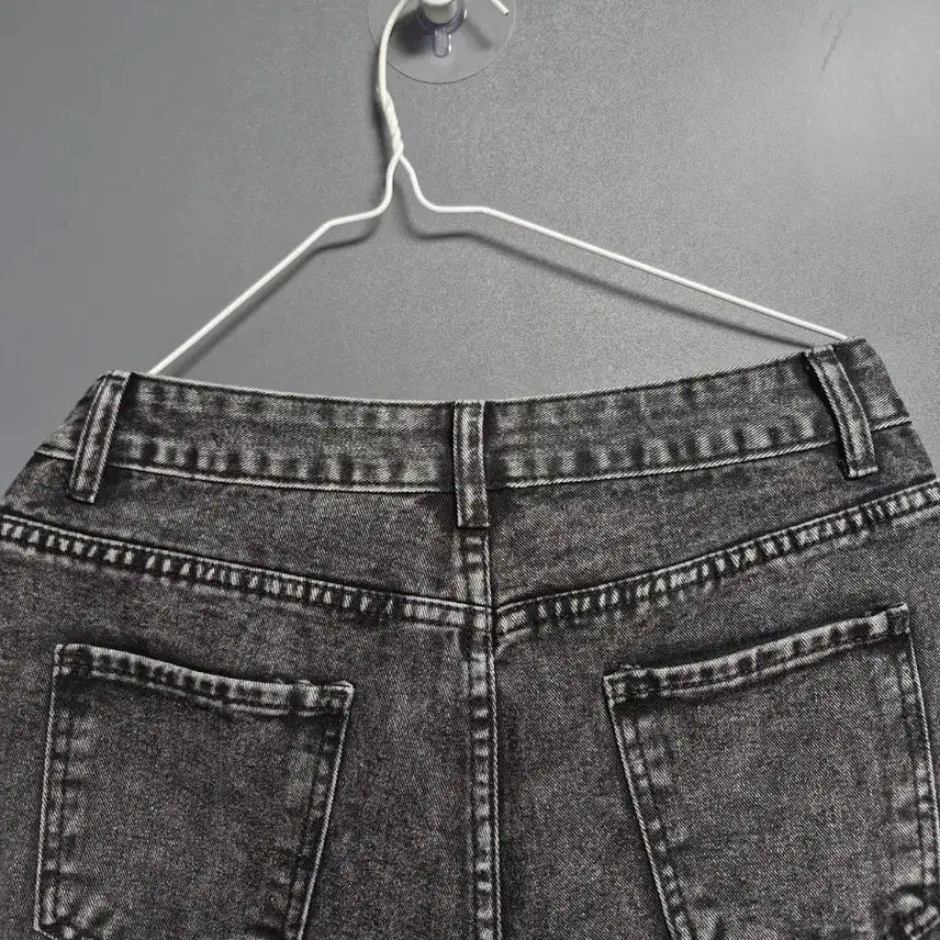 [BUNJANG] Black Wide Denim 29 inch Jeans / 전체 큐빅 영롱한 블랙와이드 데님 29인치.새상품