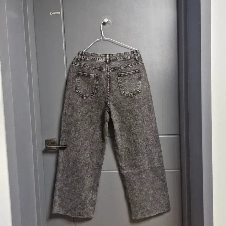 [BUNJANG] Black Wide Denim 29 inch Jeans / 전체 큐빅 영롱한 블랙와이드 데님 29인치.새상품