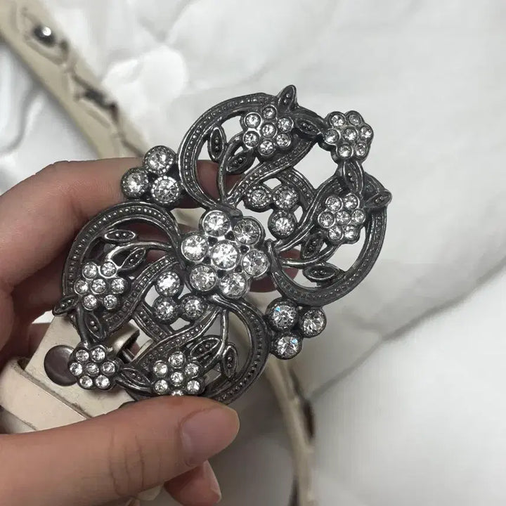 [BUNJANG] Vintage Floral Silver Buckle Cubic Y2k Belt / 빈티지 플라워 은장 큐빅 벨트 그런지페어리 갸루 y2k 일본