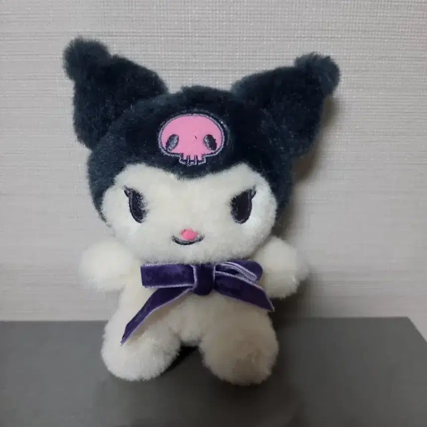[BUNJANG] Kuromi Fuzzy Ribbon Doll Keyring / (5월까지 할인)쿠로미 복실복실 리본 인형 키링
