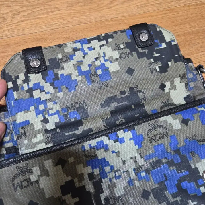 [BUNJANG] MCM Camo Crossbody Bag / MCM 정품 카모 크로스백