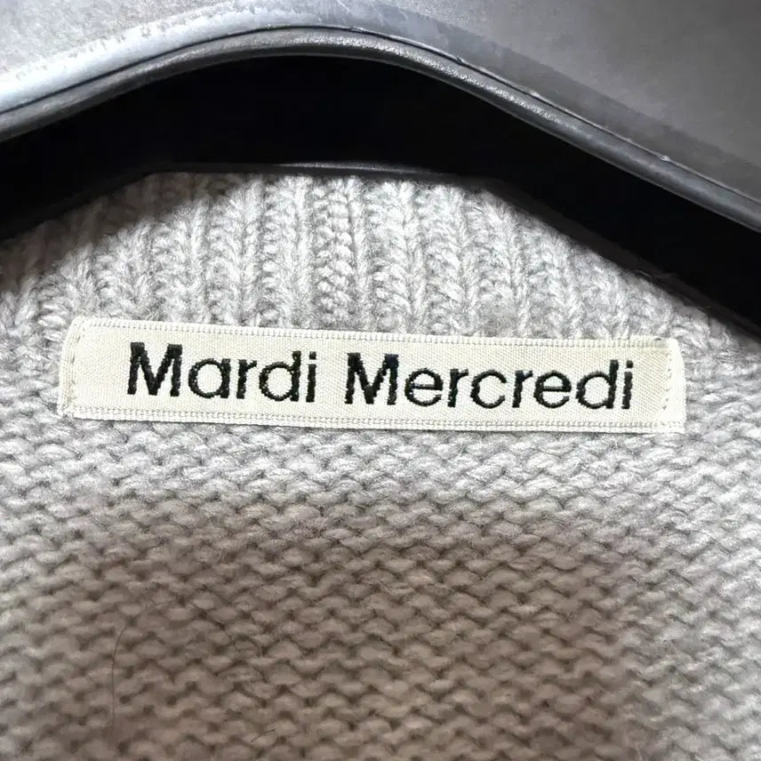 [BUNJANG] Mardi Mercredi Wool Cashmere Big Logo Knit Sweater / [Free]마르디 여성 울 캐시미어 빅로고 니트 스웨터