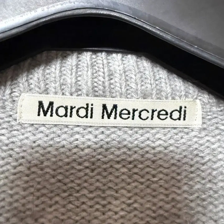 [BUNJANG] Mardi Mercredi Wool Cashmere Big Logo Knit Sweater / [Free]마르디 여성 울 캐시미어 빅로고 니트 스웨터