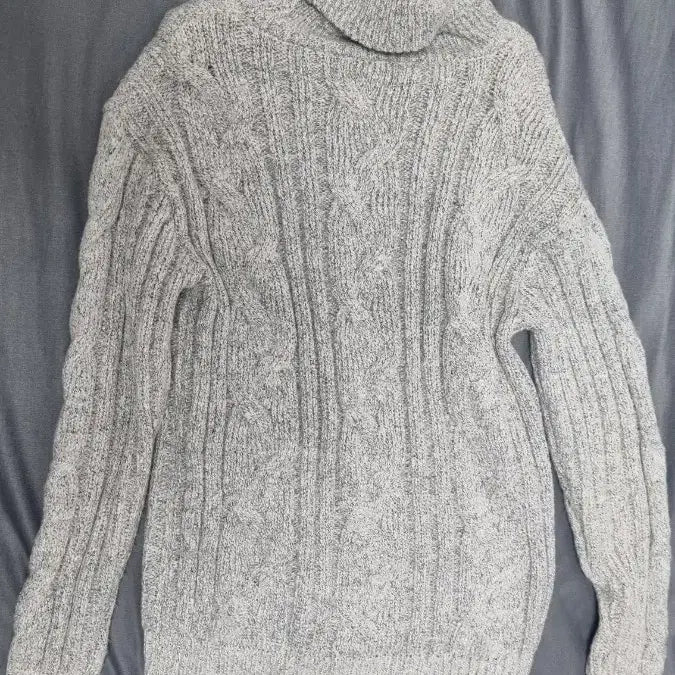 [BUNJANG] Kkwabaegi Gray Turtleneck Knit / 꽈배기 폴라 니트 회색